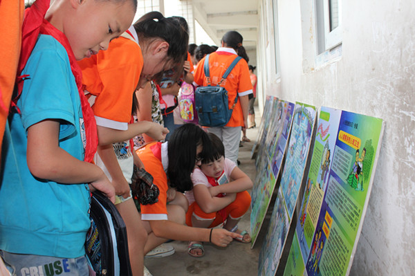 <em>外国</em>语学院赴大通区上窑镇开展留守<em>子女教育</em>帮